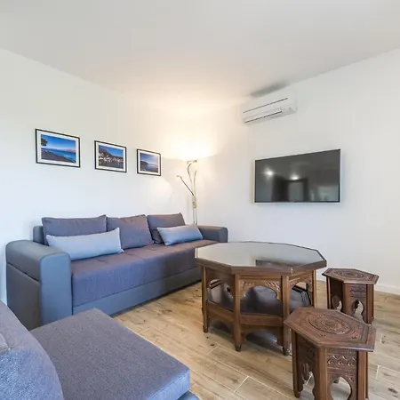 Apartment Leefe *