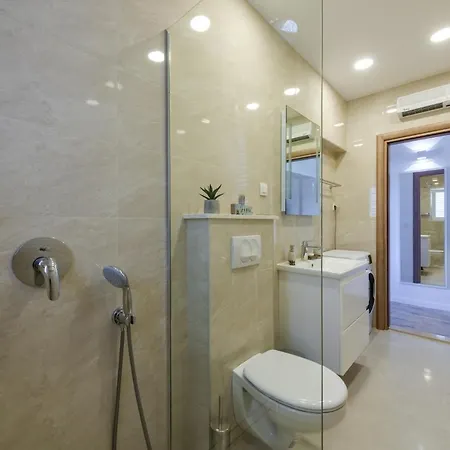Leefe Apartamento Mlini