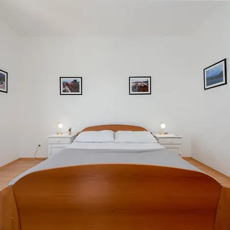 Apartment Leefe Mlini